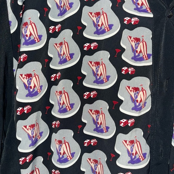 Vintage early 2000’s pin up girl dice button up - Picture 5 of 5